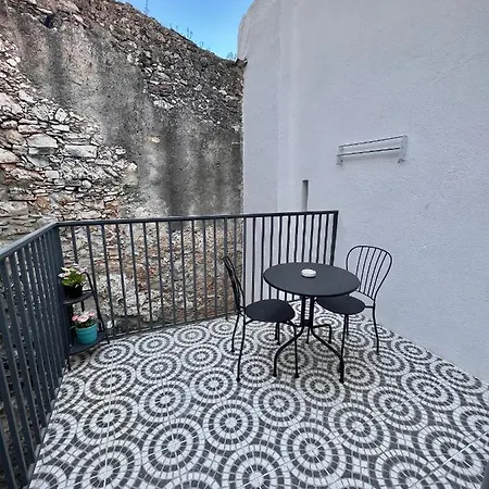 Com Escada E Patio, Em Frente Apartamento Paço de Arcos