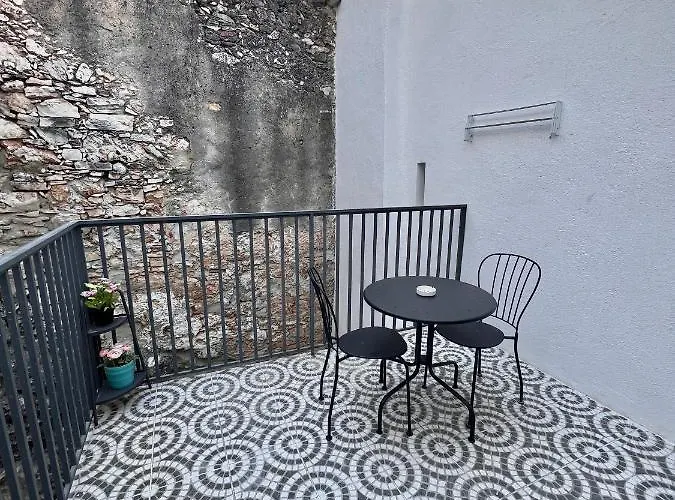 Com Escada E Patio, Em Frente Appartement Paço de Arcos