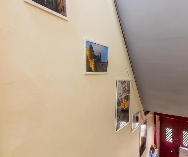 Com Escada E Patio, Em Frente Appartement *
